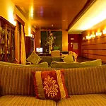 Golden Tulip 4*