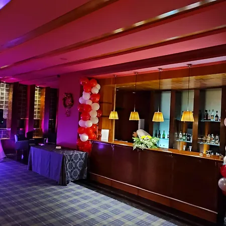 Golden Tulip & Hotel 4*