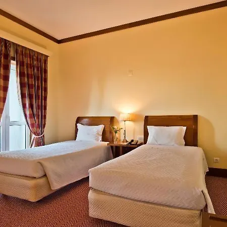 Golden Tulip &