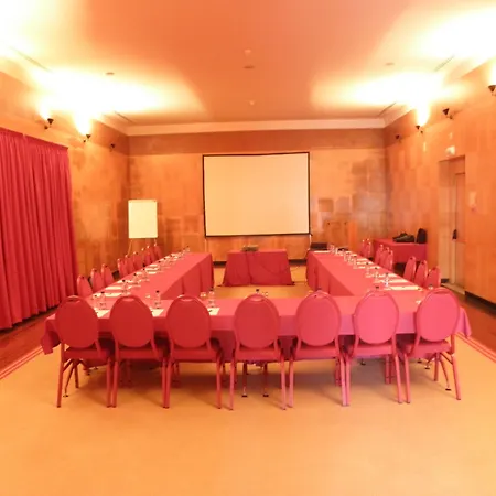 Otel Golden Tulip Caramulo