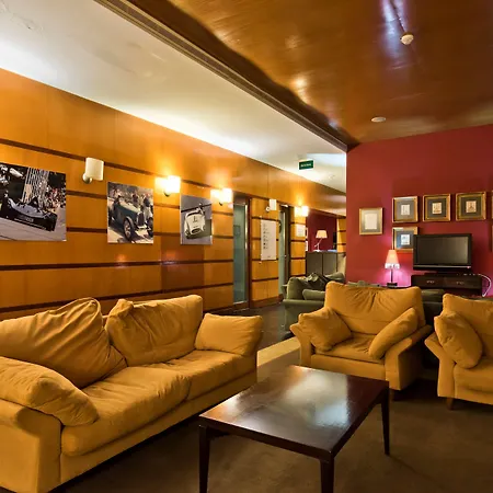 Golden Tulip 카라물로