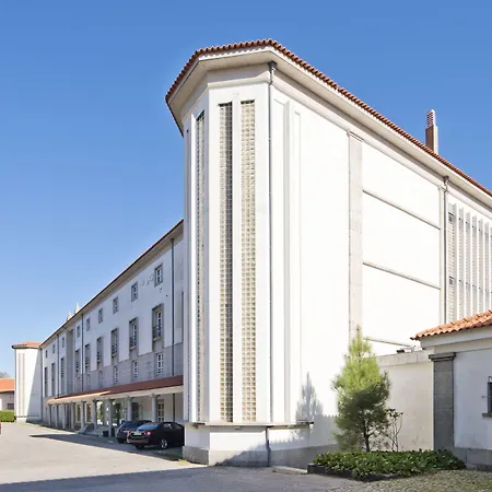 Golden Tulip Otel 4*