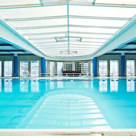 호텔 Golden Tulip 카라물로