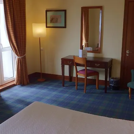 호텔 Golden Tulip 4*