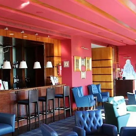 Golden Tulip & 4* Caramulo