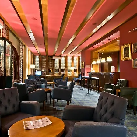 Golden Tulip & 4*
