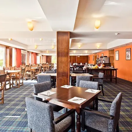 Golden Tulip & 4*