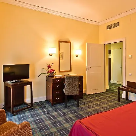 Hotel Golden Tulip &