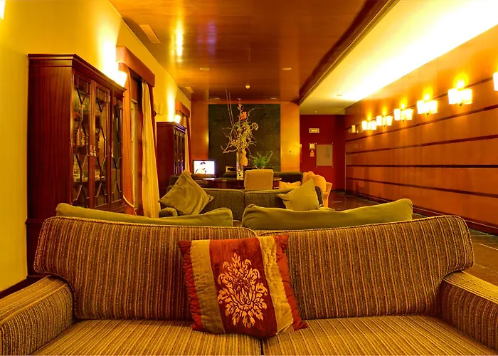 Golden Tulip 4*