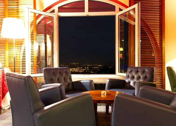 Golden Tulip 4*