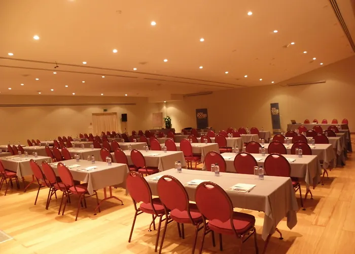 Golden Tulip 4*