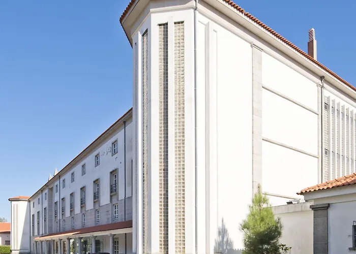 Golden Tulip Otel 4*